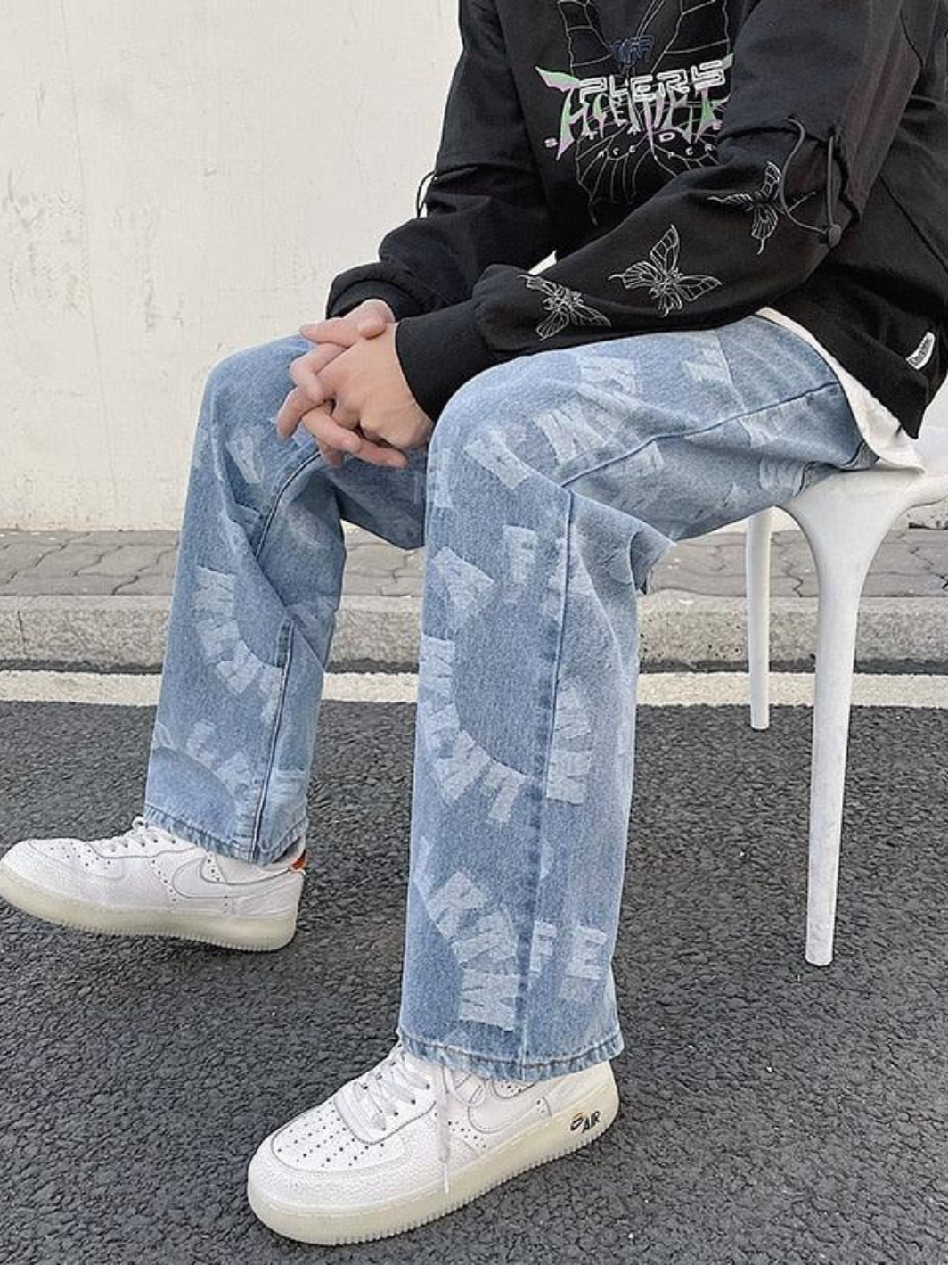 Letter Pattern Light Wash Jeans