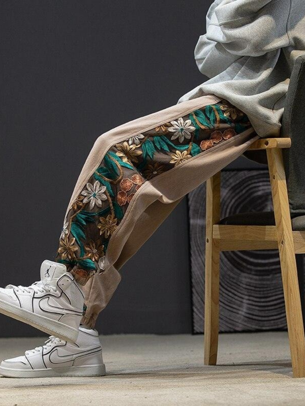 Flower Embroidery Sweatpants