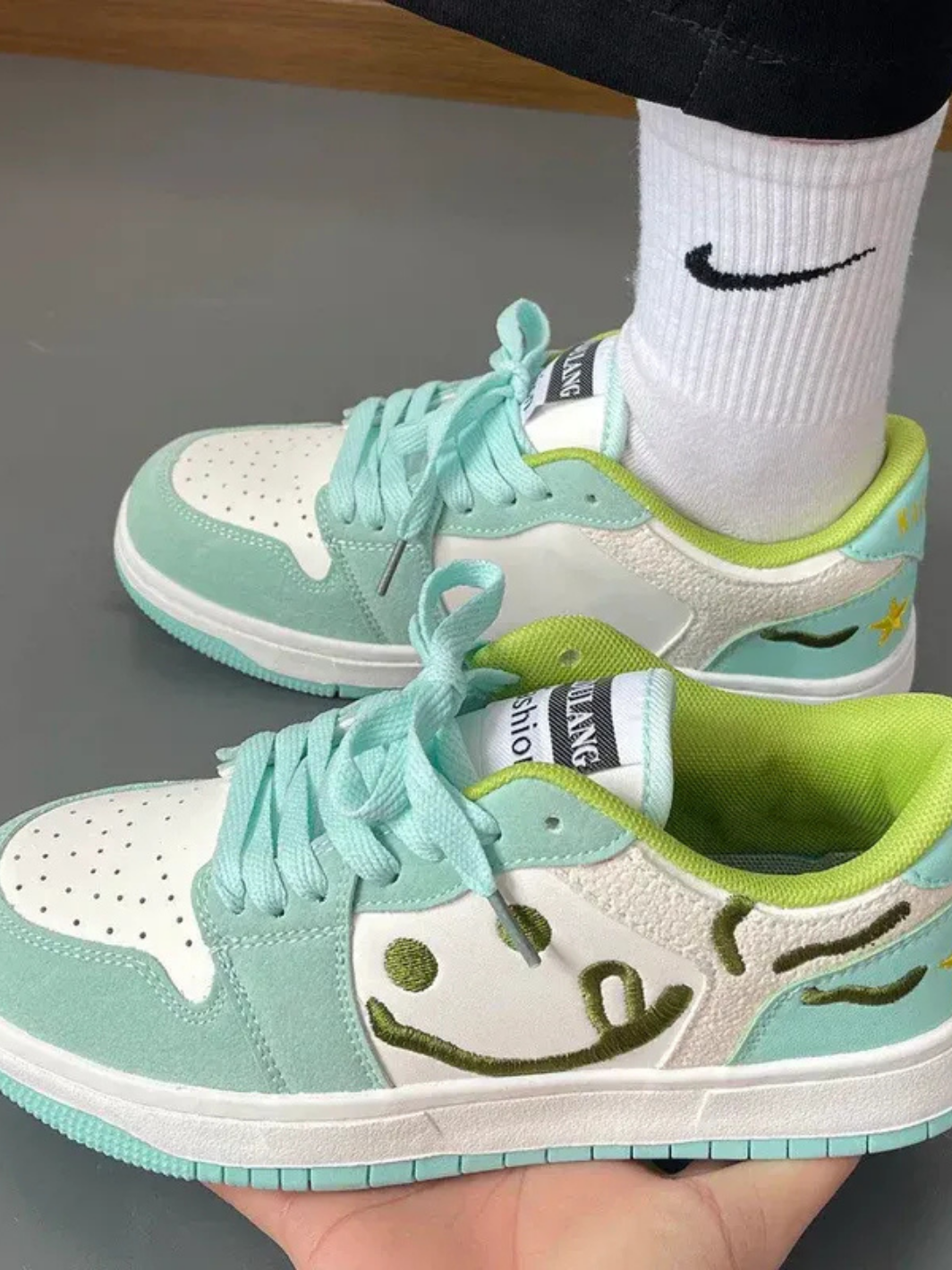 Smiley Skateboarding Shoes