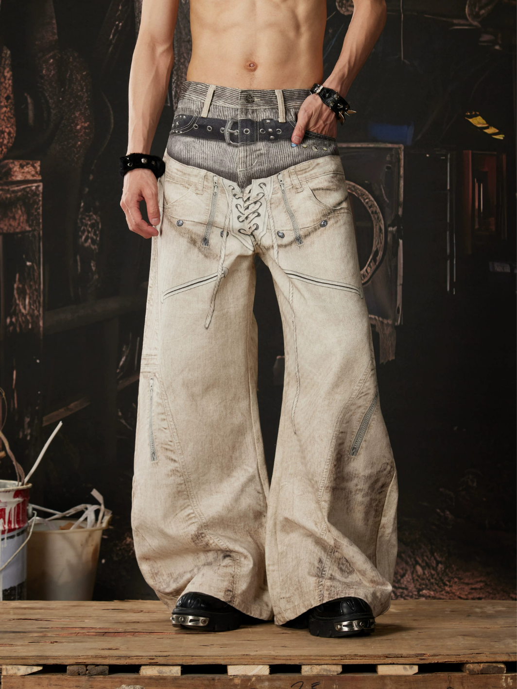 Frontier Lace-Up Balloon Jeans