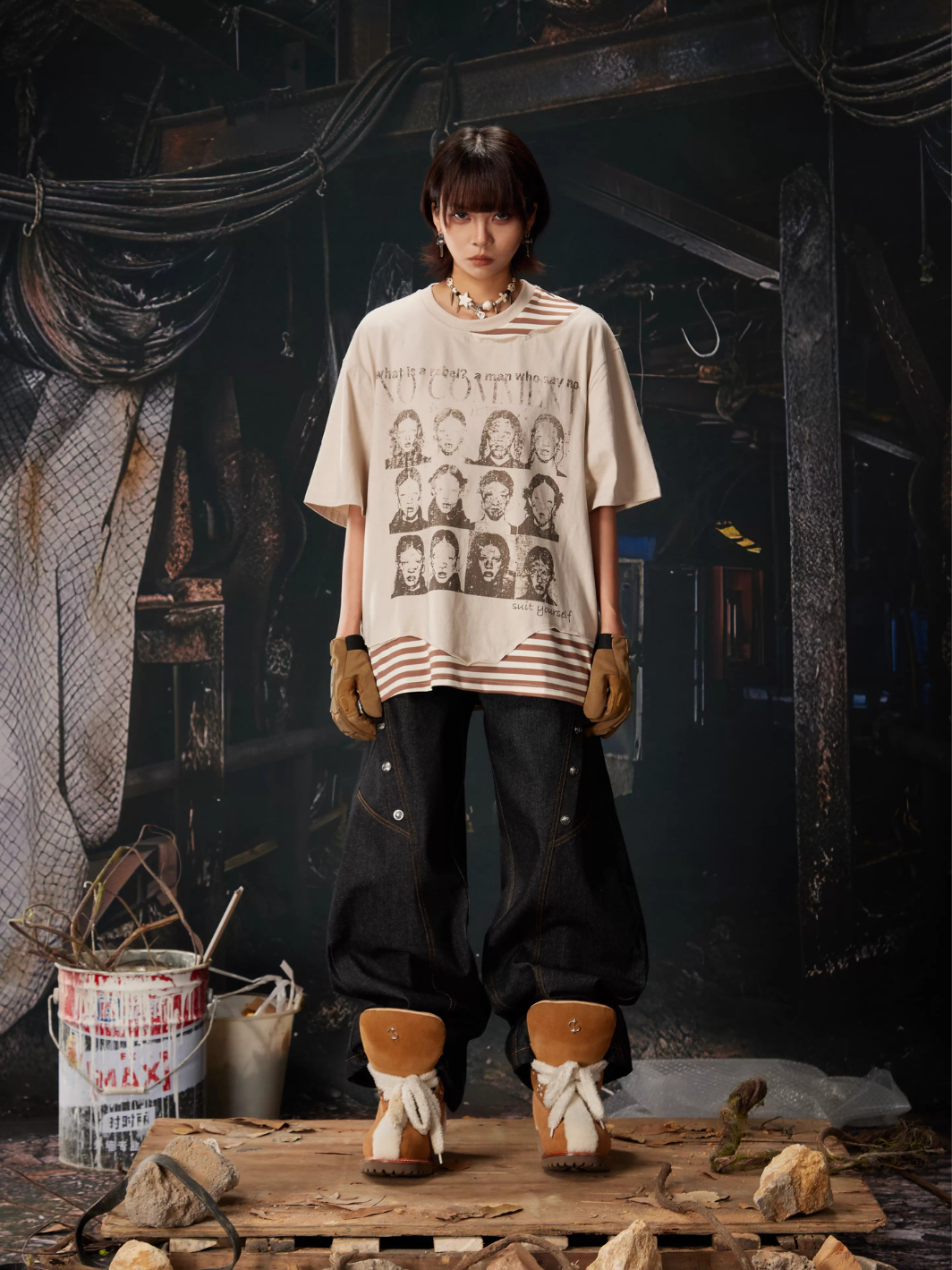 Ruin Frame T-shirt