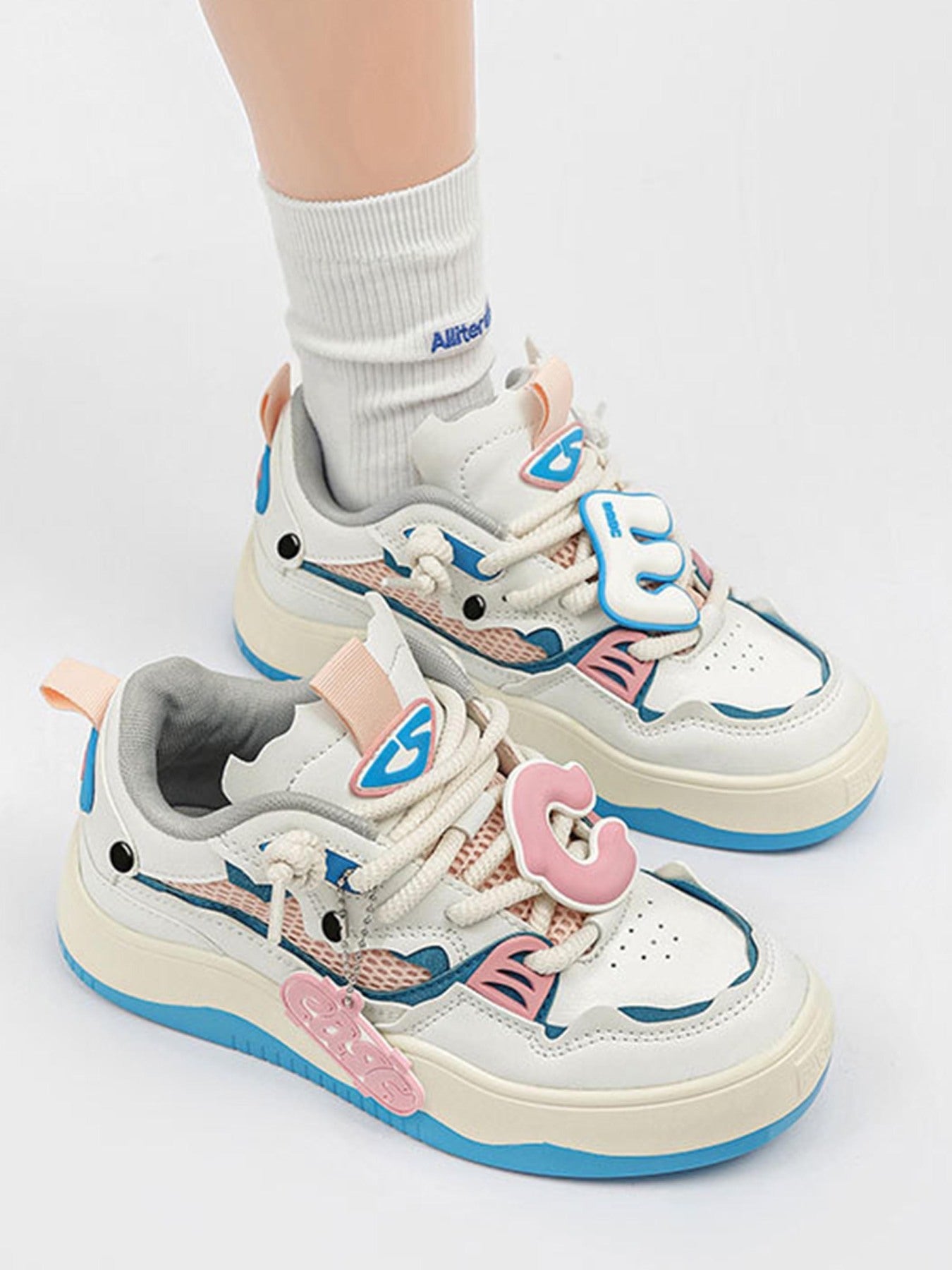 High Street Board Shoes Couple Models